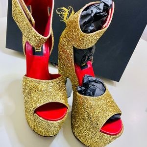 Kat Van D Destroyer Gold Mega Platform size 9